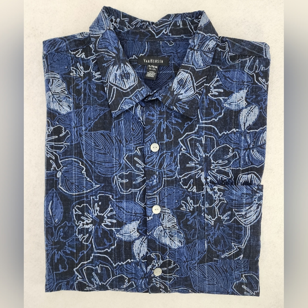 Van Heusen Tropical Button Down Collared Shirt Men's Size XL Vacation Shirt